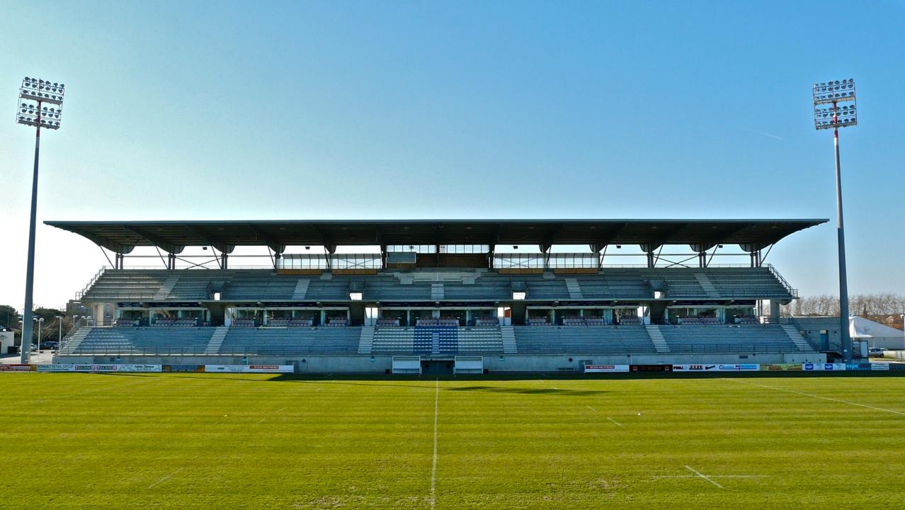 Tribune du stade Michel-Bendichou, antre du Colomiers Rugby