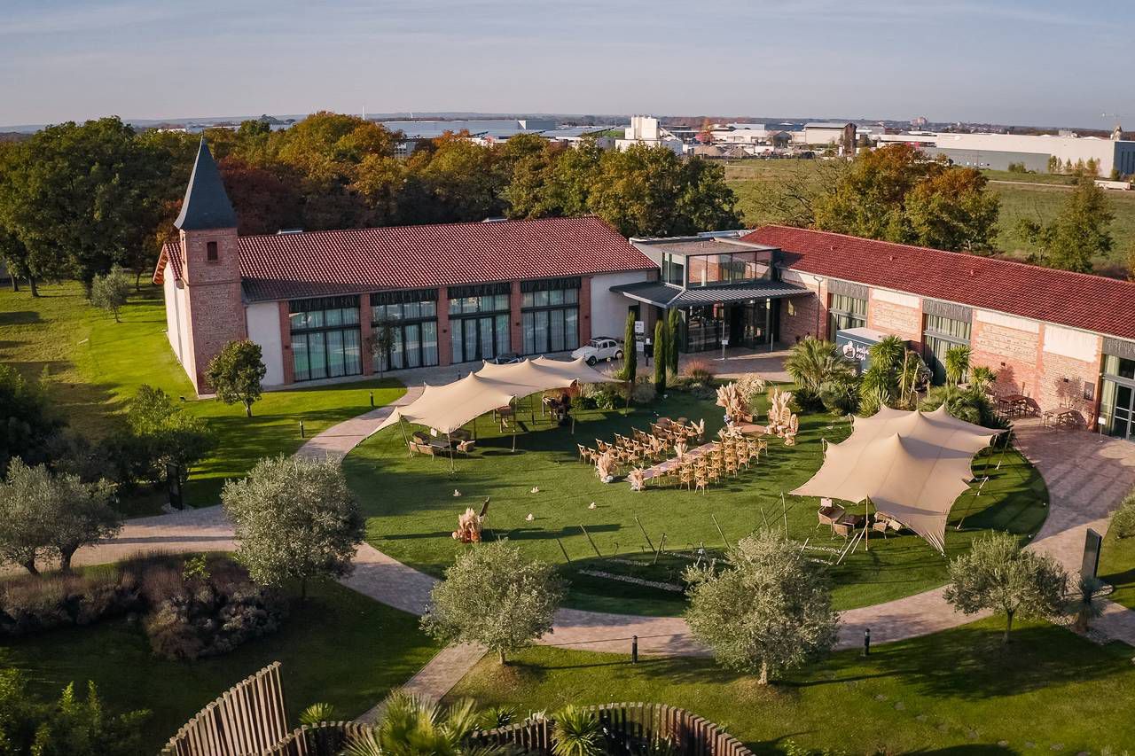 Mas Tolosa, ferme rénovée et son parc, près de Toulouse