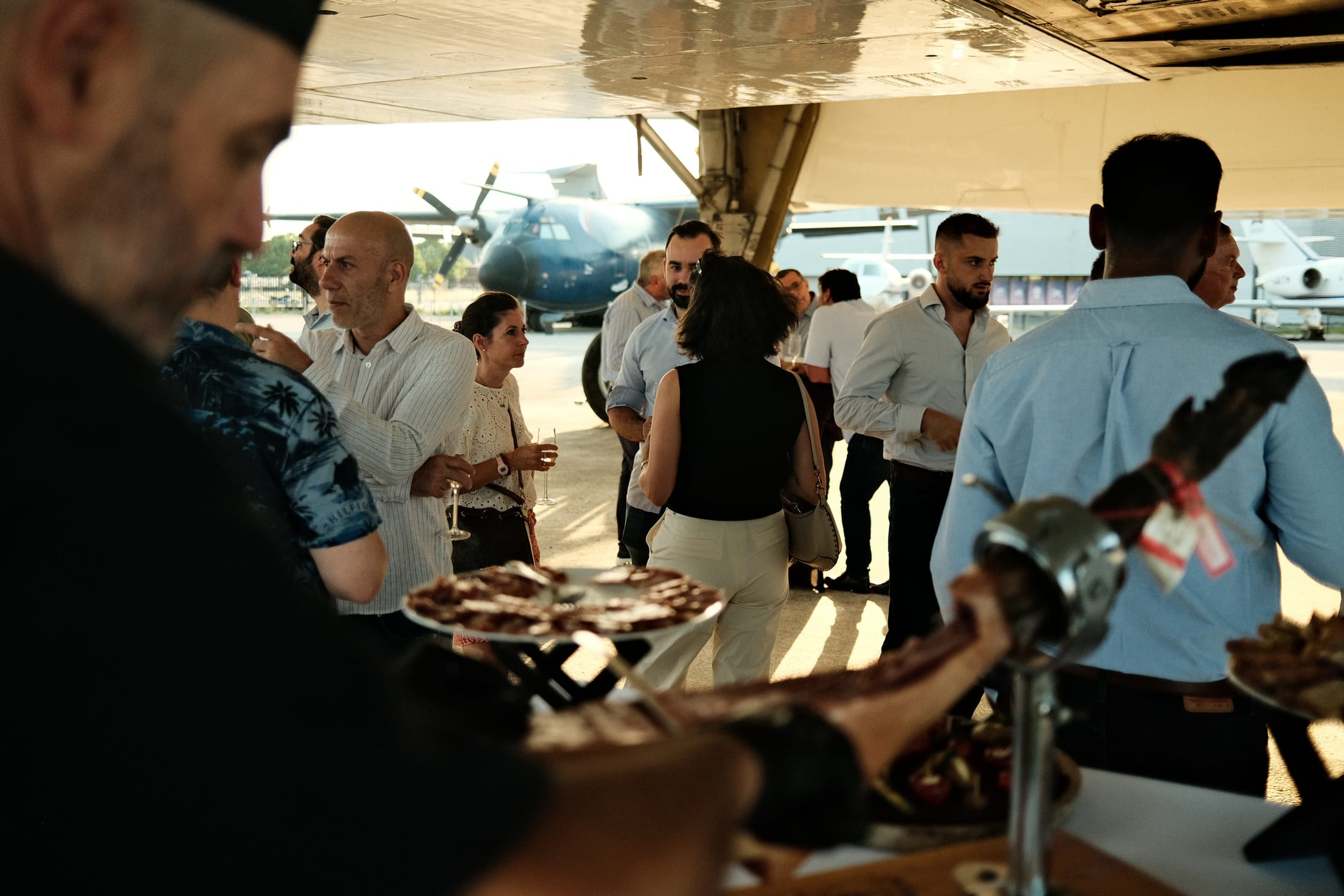 Équipe en cuisine pour événement d'entreprise